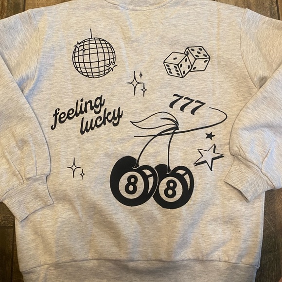 🆕 Organic generation feeling lucky sweatshirt junior size large - Picture 10 of 10